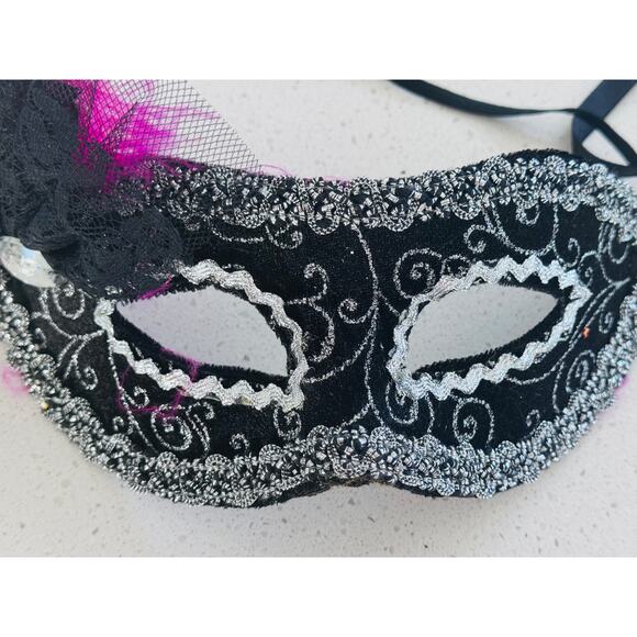 2-His & Hers Masquerade Ball / Mardi Gras Masks - Picture 3 of 6